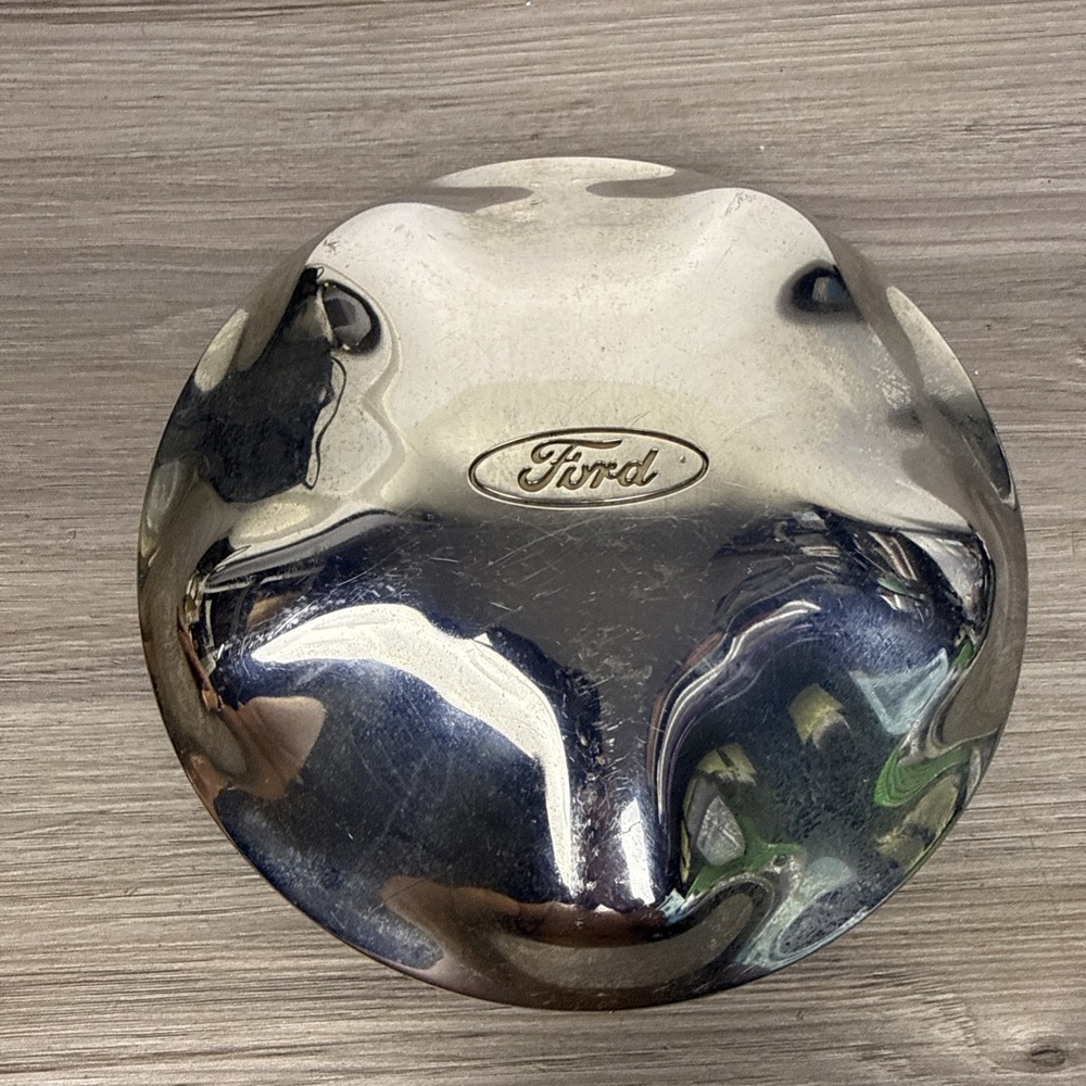 1997 - 2004 Ford F150 Expedition Center Cap OEM XL34-1A096-CA Wheel Hub Cover